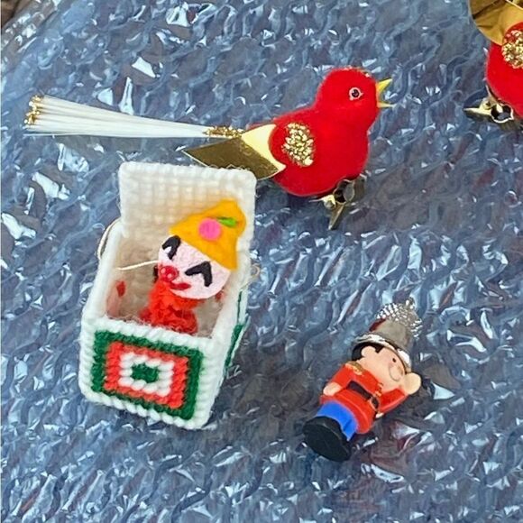 Set of various multiple small Christmas ornaments, many handmade - Picture 3 of 11